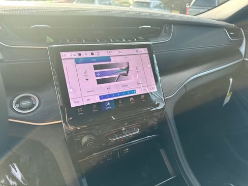 New 2025 Jeep Grand Cherokee L Limited w/ MOPAR Finishing Package image 23