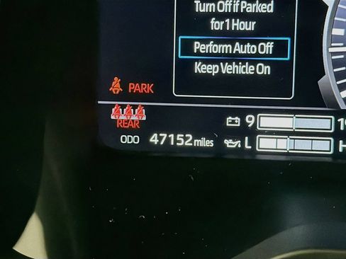 Used 2024 Toyota Tundra Platinum AWD/4WD image 12