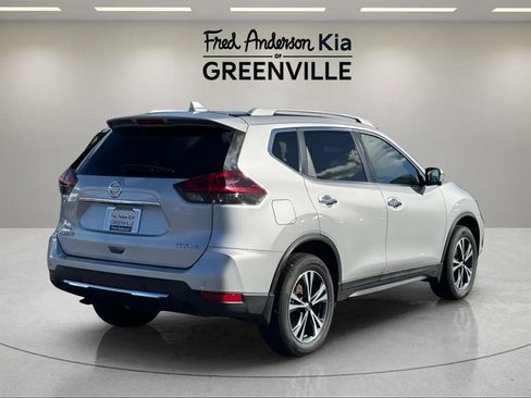 Used 2019 Nissan Rogue SV w/ Premium Package image 5