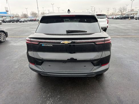 Used 2026 Chevrolet Equinox EV LT image 3