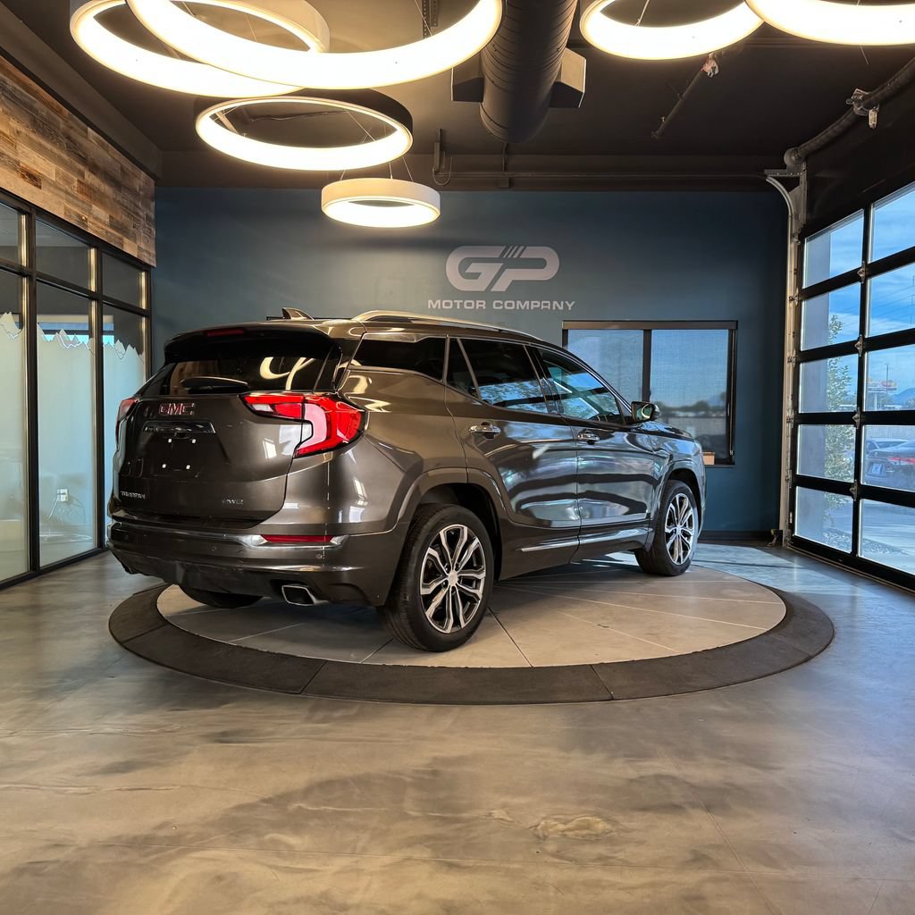 Used 2019 GMC Terrain Denali w/ GMC Pro Grade Package AWD/4WD image 3
