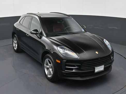 Used 2019 Porsche Macan AWD/4WD image 31
