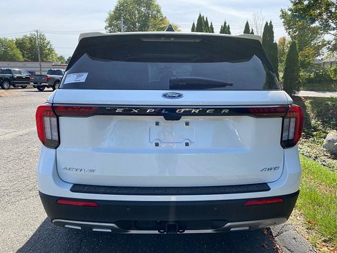 New 2025 Ford Explorer Active w/ Active Comfort Package image 15