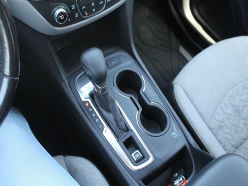 Used 2022 Chevrolet Equinox LT image 15