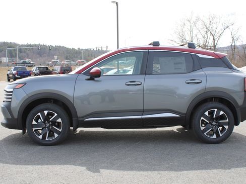 New 2026 Nissan Kicks SV image 2