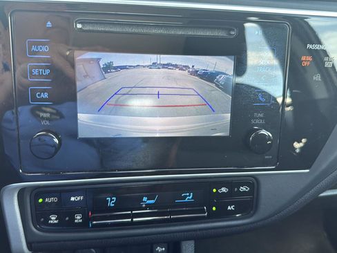 Used 2017 Toyota Corolla LE FWD image 22