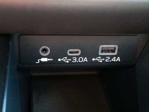 Used 2023 Subaru Outback Premium AWD/4WD image 32