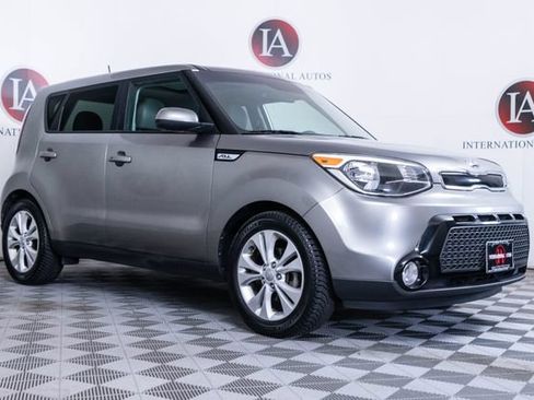 Used 2016 Kia Soul + w/ Primo Package FWD image 1