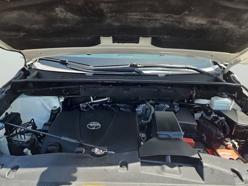 Used 2019 Toyota Highlander Limited Platinum AWD/4WD image 36