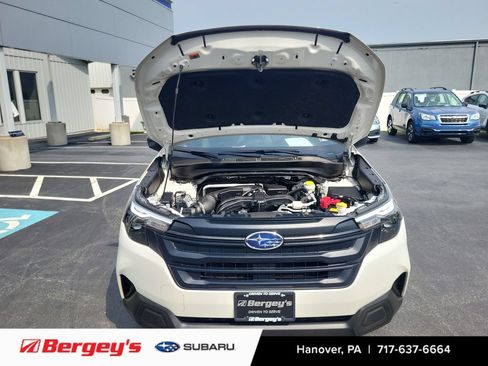 Certified 2025 Subaru Forester AWD/4WD image 16