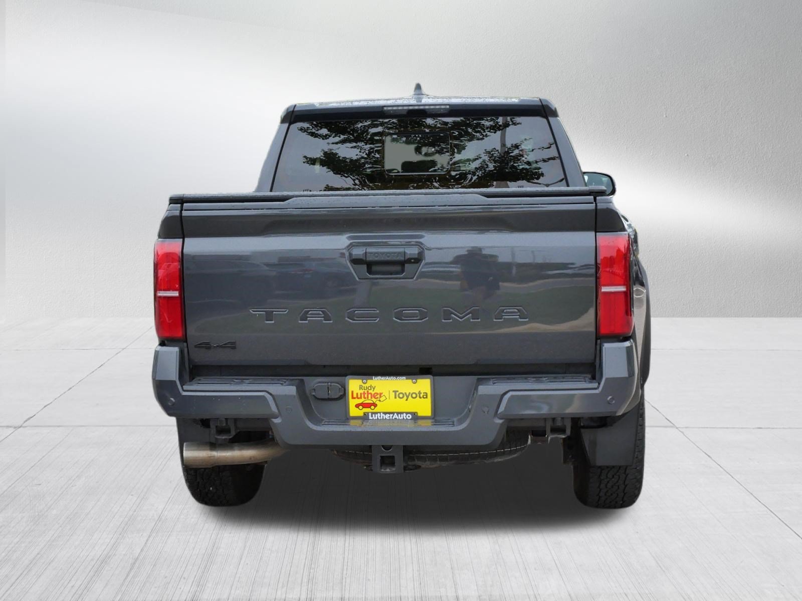 Used 2024 Toyota Tacoma TRD Off-Road w/ TRD Off Road Upgrade Package AWD/4WD image 7