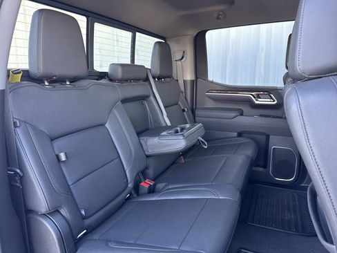 Used 2025 GMC Sierra 1500 Elevation w/ Elevation Premium Package image 40