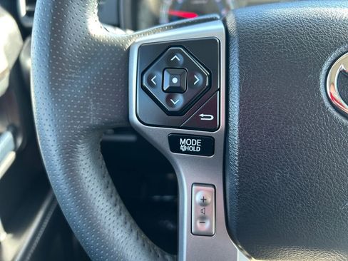 Used 2018 Toyota 4Runner SR5 image 20