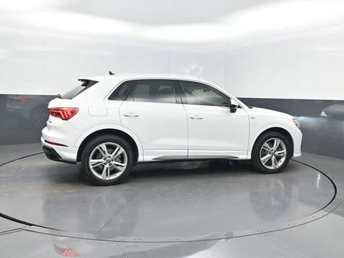 Used 2019 Audi Q3 2.0T Premium Plus w/ Premium Plus Package image 2