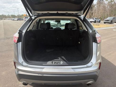 Used 2024 Ford Edge Titanium image 9