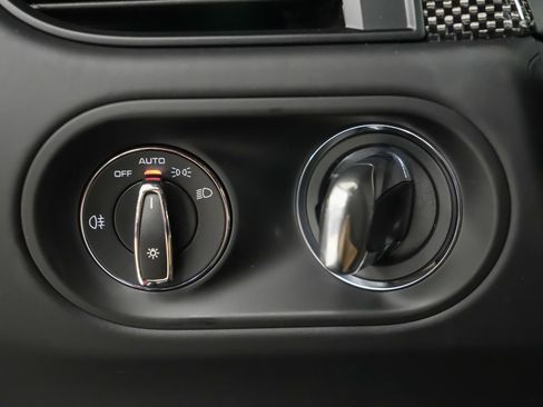 New 2026 Porsche Macan GTS image 25