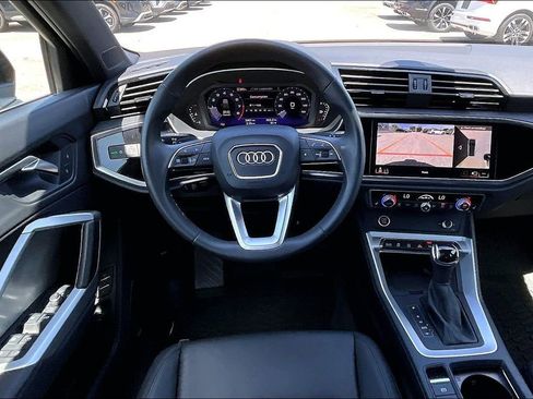 Certified 2025 Audi Q3 2.0T Premium Plus w/ Premium Plus Package AWD/4WD image 19