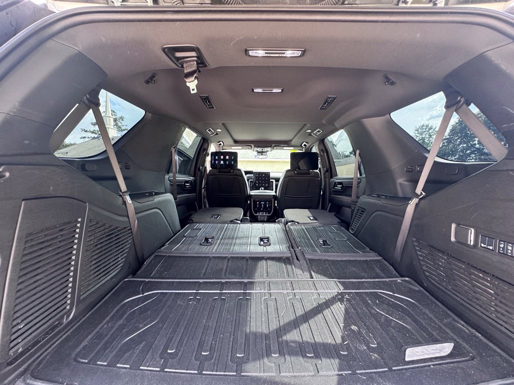 Used 2025 GMC Yukon AT4 Ultimate AWD/4WD image 25