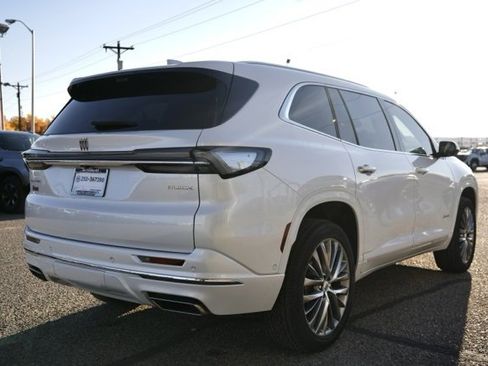Used 2025 Buick Enclave Avenir w/ Super Cruise Package image 4