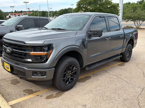 New 2026 Ford F150 XLT w/ Equipment Group 302A MID AWD/4WD image 7