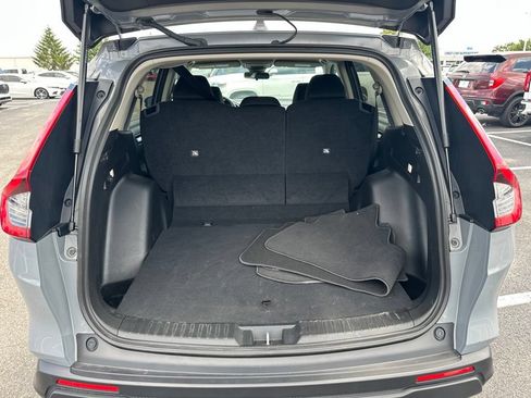Used 2025 Honda CR-V LX image 9