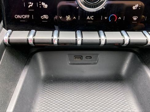 Used 2025 GMC Terrain Elevation image 35