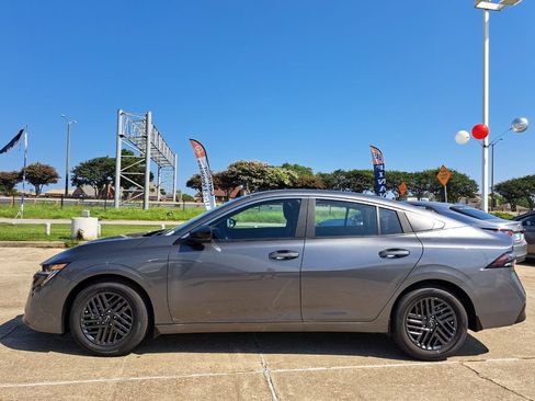 Used 2026 Nissan Sentra SV w/ SV Convenience Package FWD image 8