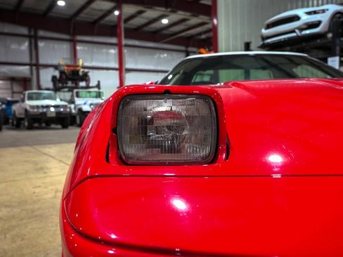 Used 1995 Chevrolet Corvette Base 2dr Convertible image 39