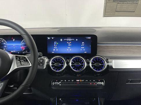 Used 2026 Mercedes-Benz GLB 250 image 17