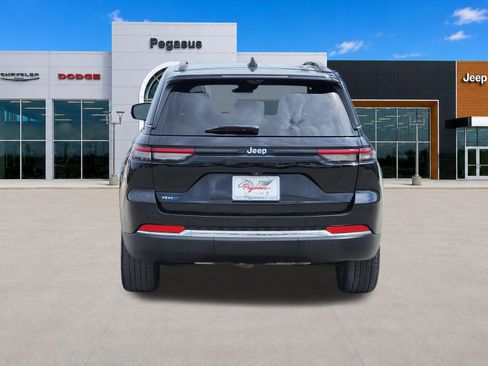 Used 2023 Jeep Grand Cherokee 4WD 4xe w/ Luxury Tech Group II image 8