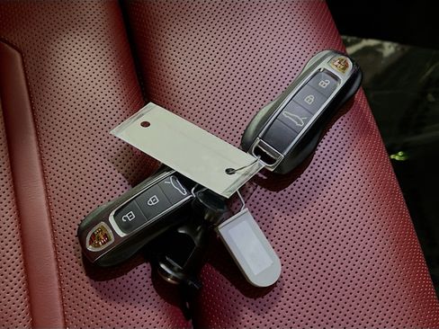 Used 2021 Porsche Panamera 4S image 36