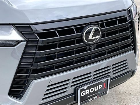 Used 2025 Lexus GX 550 image 30