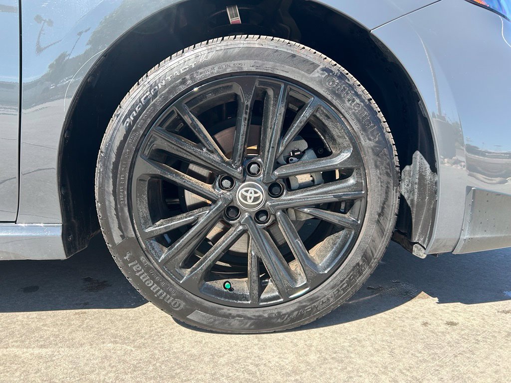 Used 2025 Toyota Camry SE AWD/4WD image 32