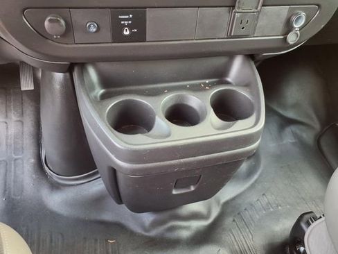 Used 2023 Chevrolet Express 2500 w/ Driver Convenience Package image 32