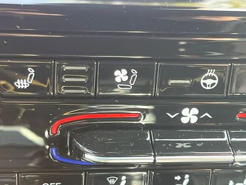 New 2025 Jeep Grand Cherokee L Overland w/ Luxury Tech Group IV image 8