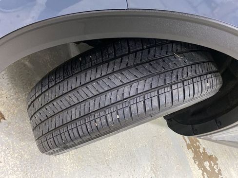 Used 2025 Ford Escape Platinum w/ Premium Technology Package image 46