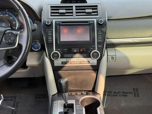 Used 2014 Toyota Camry XLE w/ Leather Package FWD image 15