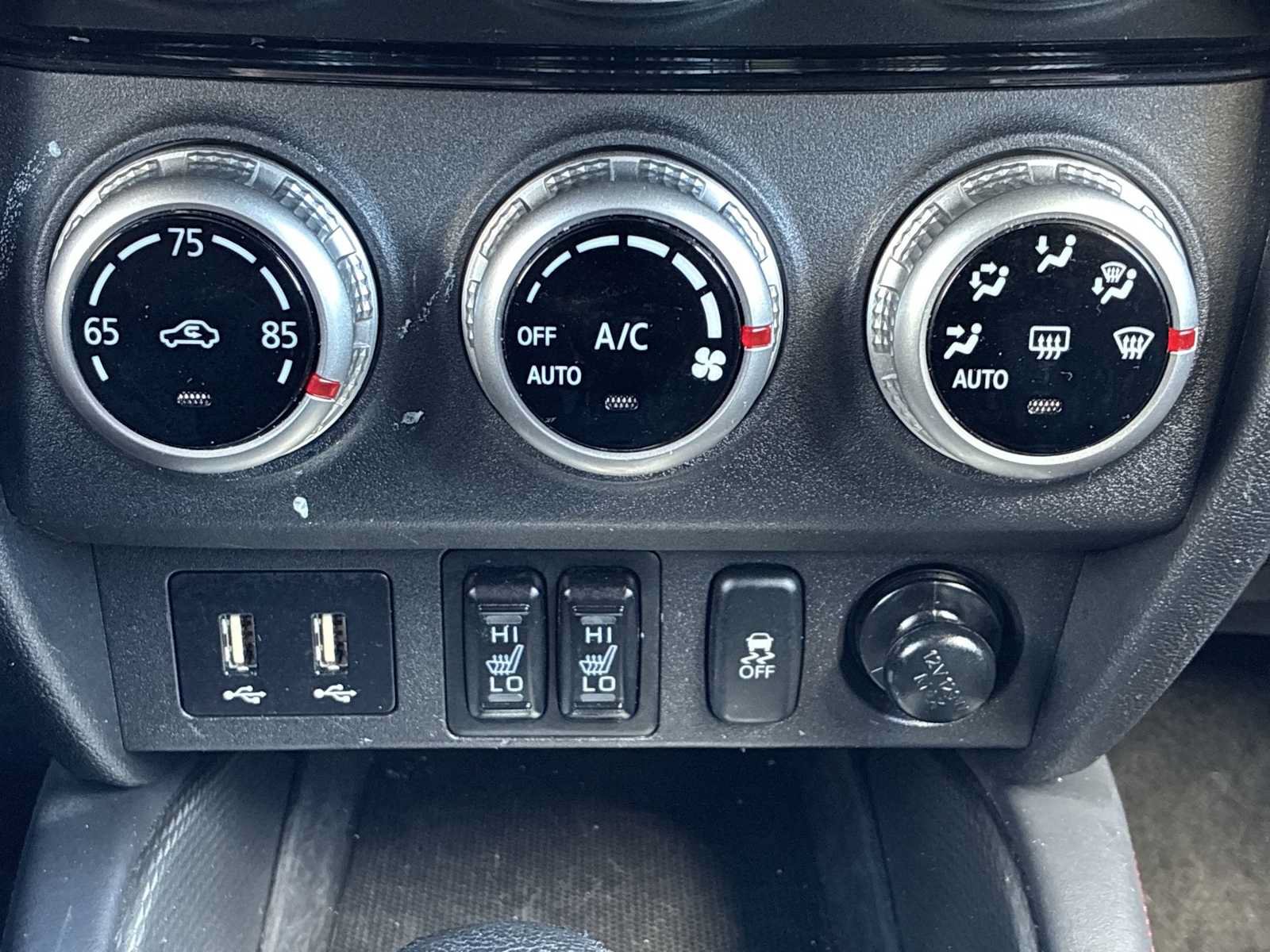 Used 2024 Mitsubishi Outlander Sport SE AWD/4WD image 16