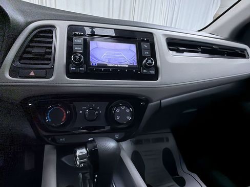 Used 2021 Honda HR-V LX image 21