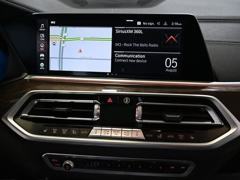 Used 2022 BMW X5 xDrive40i w/ Parking Assistance Package image 5