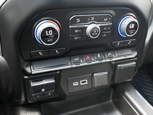 Used 2022 Chevrolet Silverado 1500 RST w/ Convenience Package II AWD/4WD image 12
