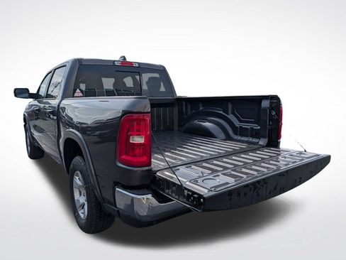 New 2026 RAM 1500 4x4 Crew Cab image 7