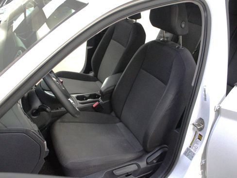 Used 2019 Volkswagen Jetta S w/ Driver Assistance Package image 11