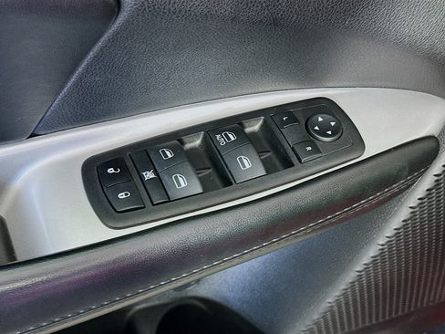 Used 2019 Dodge Journey SE w/ Premium Group FWD image 15