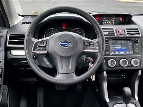 Used 2016 Subaru Forester 2.5i w/ Alloy Wheel Package image 5