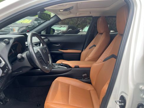 Used 2022 Lexus UX 250h w/ Premium Package AWD/4WD image 8