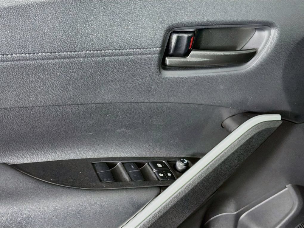 Used 2026 Toyota Corolla Cross LE FWD image 23