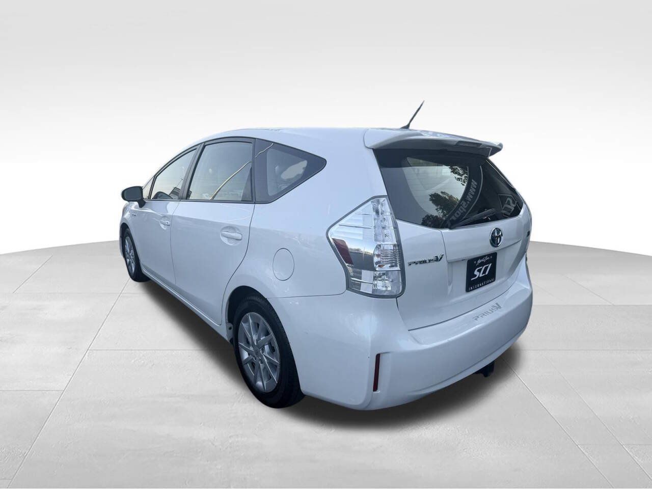 Used 2013 Toyota Prius V Two FWD image 10
