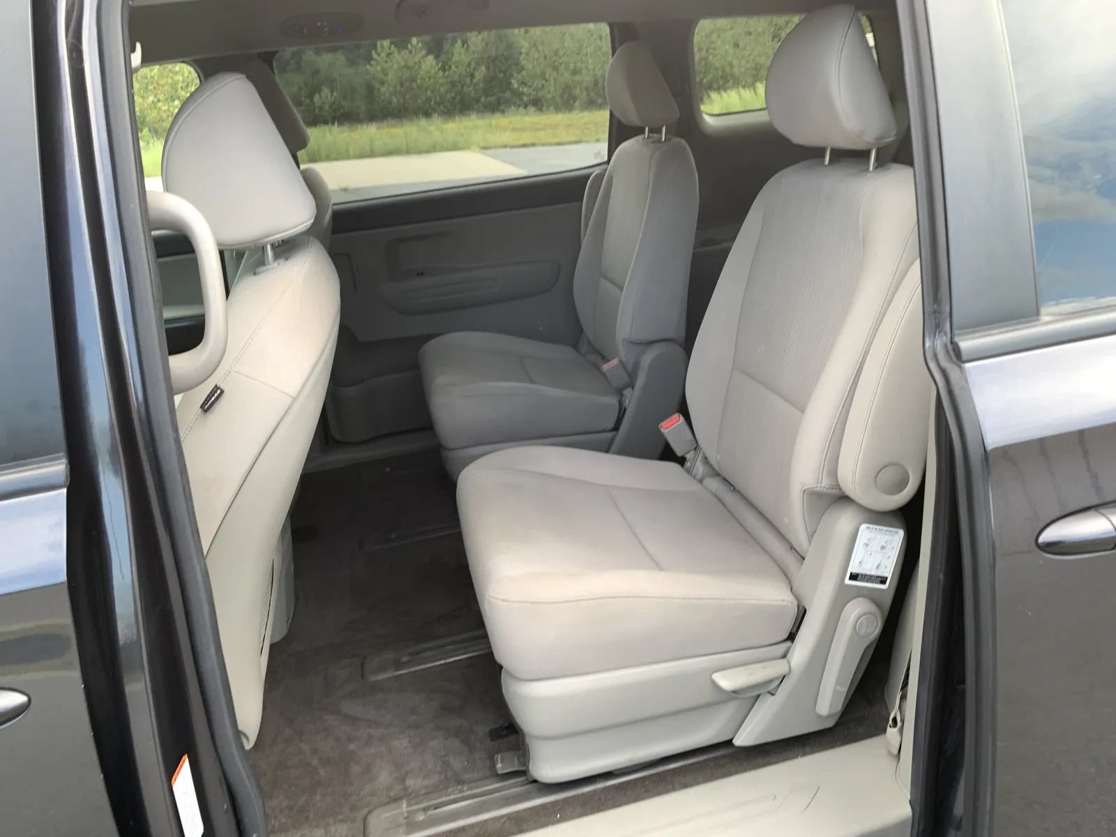 Used 2021 Kia Sedona LX FWD image 26