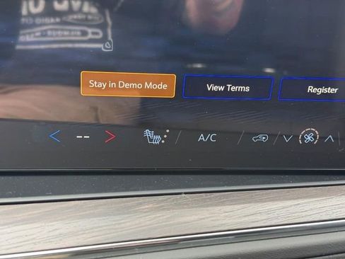 New 2026 Chevrolet Suburban LT w/ Comfort Package AWD/4WD image 18